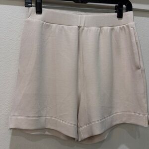 Express Women's Cream Shorts